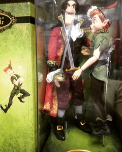 Imagem do Peter Pan & Captain Hook Disney Designer Doll set