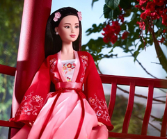 Barbie Lunar New Year Designed by Guo Pei na internet