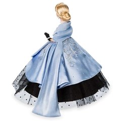Disney Cinderella Designer Premiere na internet