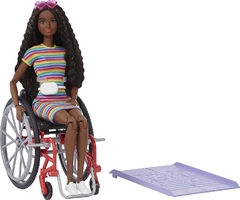 Barbie Fashionista 166 - Negra com cadeira de rodas - comprar online