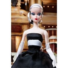 Barbie Silkstone Black & White Forever na internet