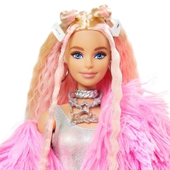 Barbie EXTRA #3 na internet