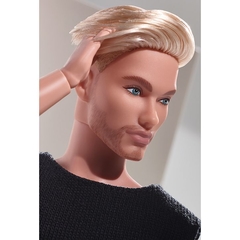 Barbie Looks Ken doll - Blonde with facial hair ( Loiro ) na internet