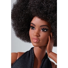 Barbie Looks doll - Curvy Brunette ( negra )