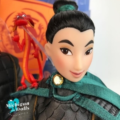Imagem do D23 EXPO MULAN e LI SHANG Designer Limited Edition Disney doll