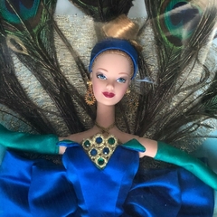 The Peacock Barbie doll na internet