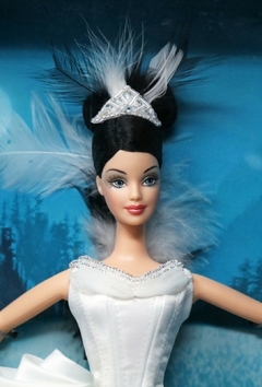 The Swan Barbie doll na internet