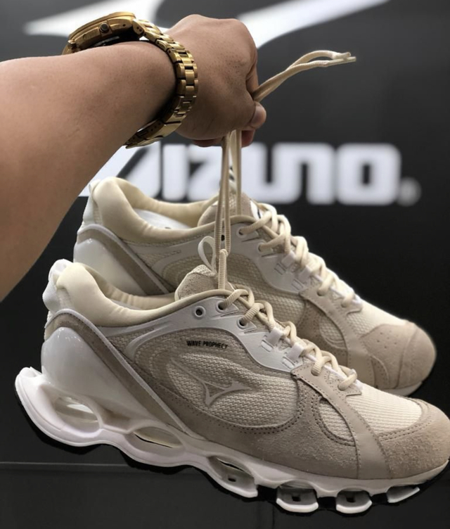 tenis mizuno