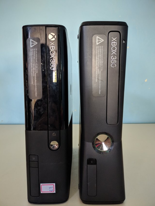 console xbox 360 super slim retirada de peças (leia)