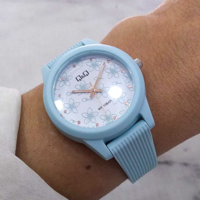 Q&q store on sale