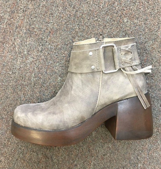 Bota corta LUCIA NUX Comprar en Giuliano Damas