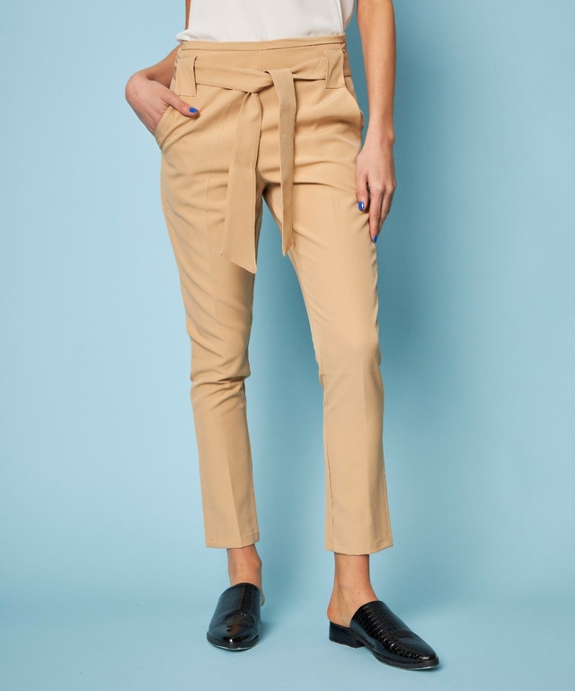 Pantalón de Tela Tiro Medio-Alto - Terragona Camel – Molgoa