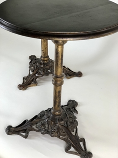 Mesa en fundición de bronce y vidrio - comprar online
