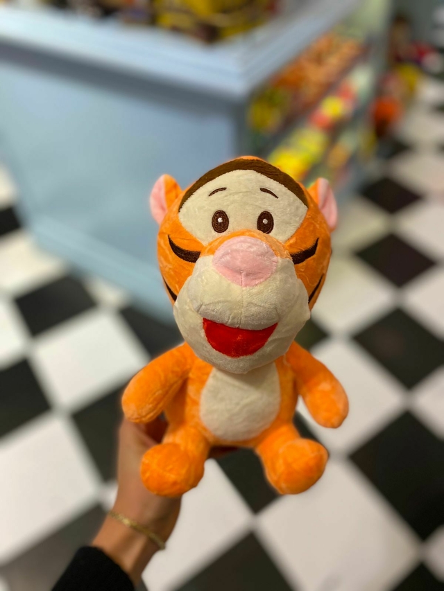 Peluche tigger winnie pooh online