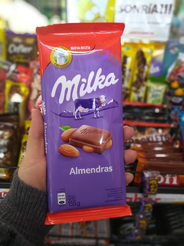 Chocolate Milka con almendras 155 Gr