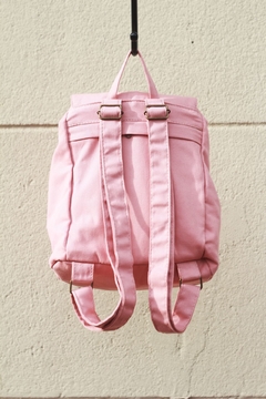 Mochila rosa com bolso escondido - comprar online