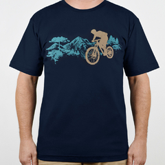 Camiseta Bike Montanhas Azul Marinho - comprar online