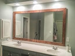 Espejo de madera con marco rectangular desgastado grande