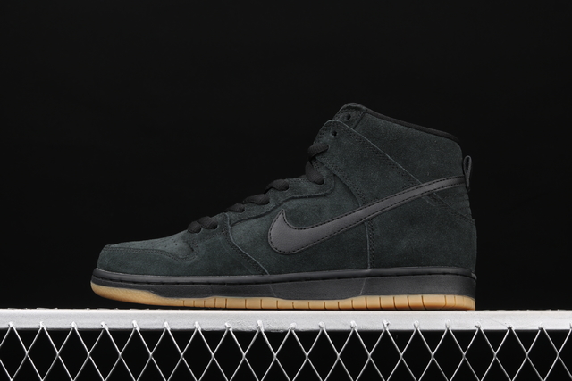 Nike dunk high shop pro sb black gum