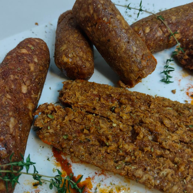 Chorizo Vegano X 4 Unidades + Topping+ 4 Pan Chori