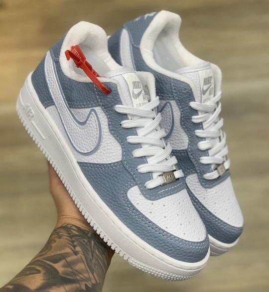 Tênis Nike Air Force 1 Branco com Azul
