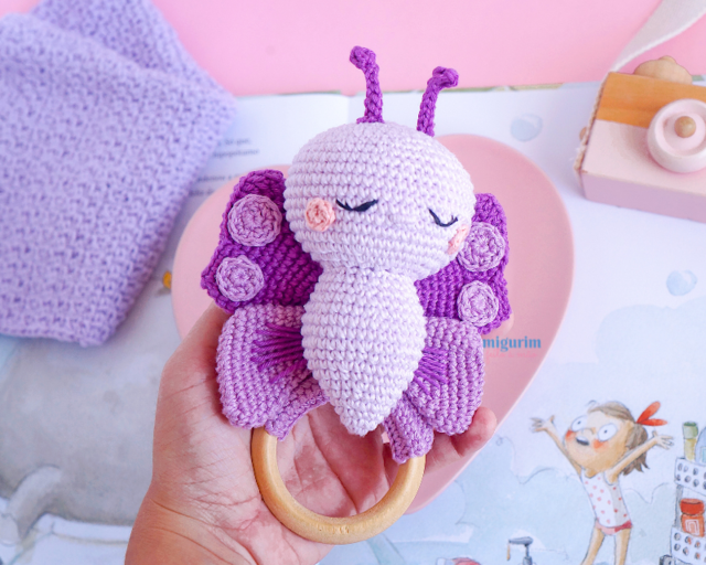 Chocalho Borboleta Amigurumi para bebês