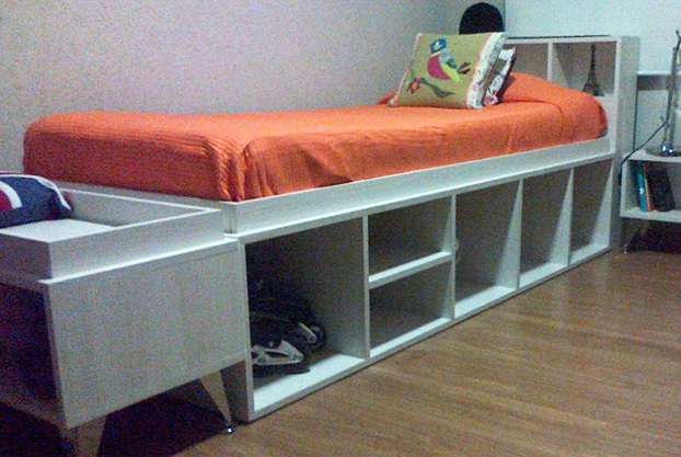 Cama de Diseño con Baulera y Cajones