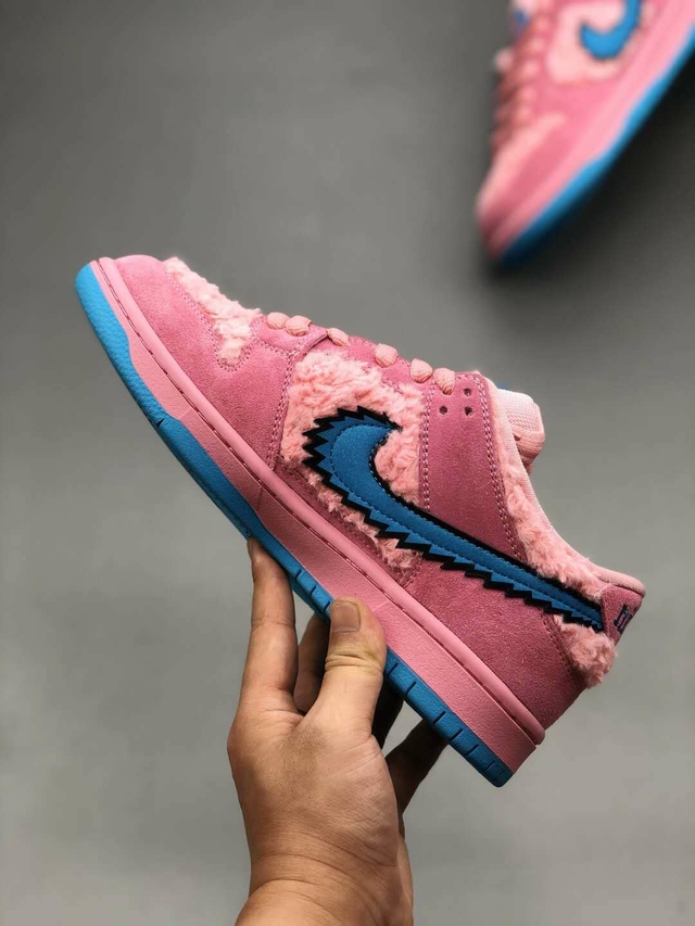 Nike cheap pink sb