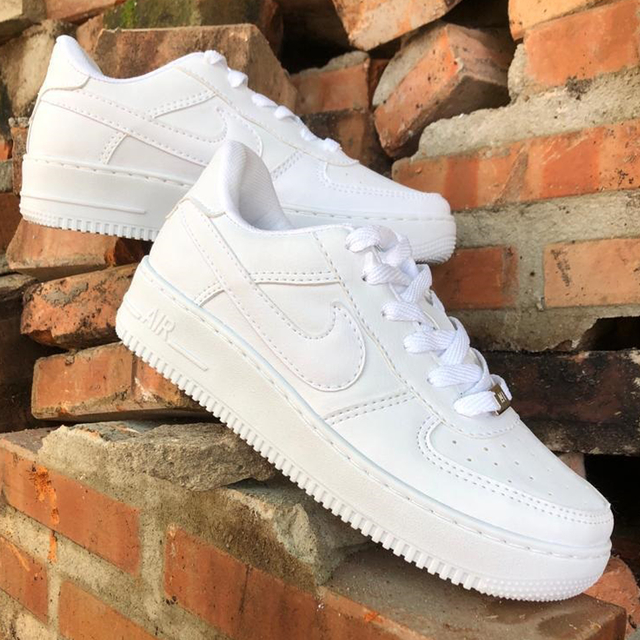 Air force 1 store top