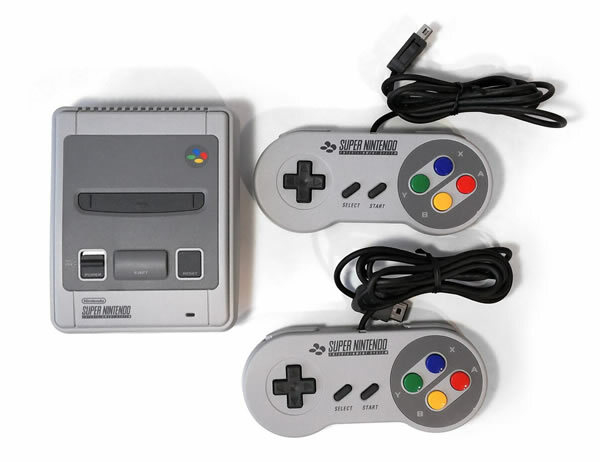 Mini Super Nintendo 93 mil jogos 2 controles - Vídeo Game Retro :  : Moda