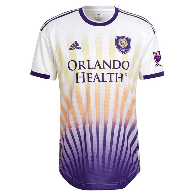 Adidas branco 2024 e roxo