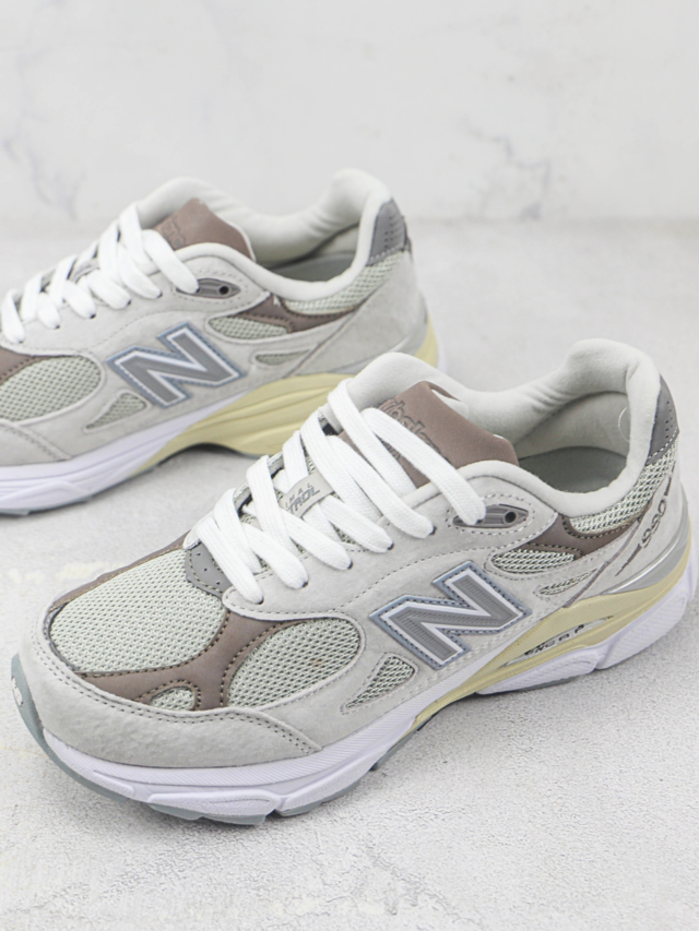 Tenis new store balance 990 preço