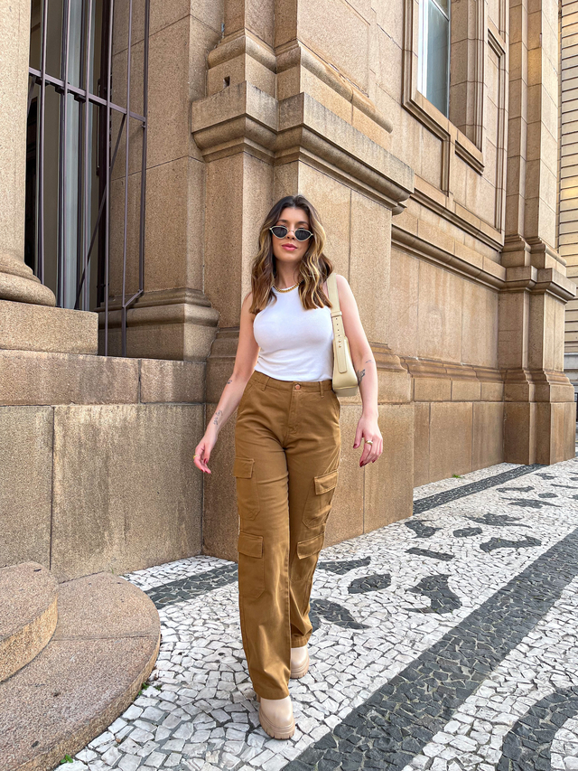 Calça Wide Leg feminina Sophie sarja pink com abertura lateral