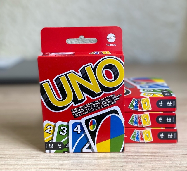 UNO Wild Card Game para Entretenimento Familiar, Jogos Mattel