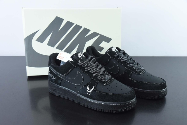 Tenis venom on sale