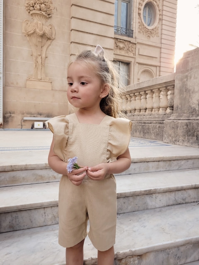 ESCALERA BEIGE PEQUEÑA