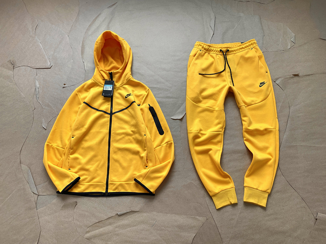 Yellow nike hot sale tech