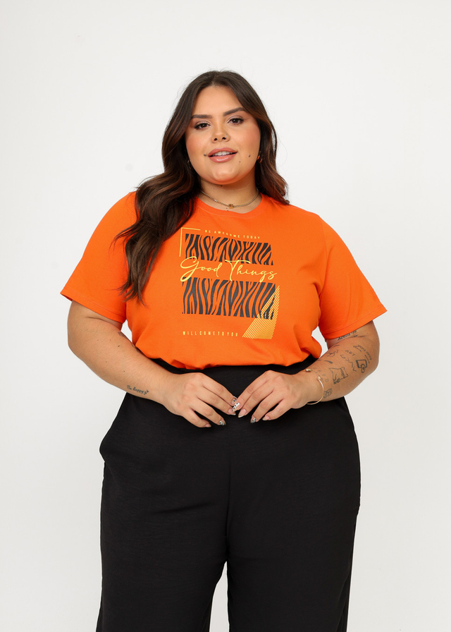 T-shirt Plus Size Aplicação de Strass Laranja