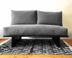Sillón Ikigai sustentable en madera y textil - FENIX manufactura de muebles