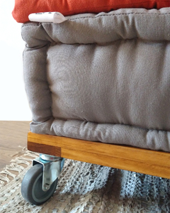 Base de colchón con respaldo Sendai whells madera sustentable
