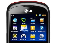 Celular Desbloqueado LG C310 Preto/Vermelho Dual Chip, QWERTY c/ Câmera 2MP, MP3, FM, Bluetooth, Fone de Ouvido e Cartão 2GB na internet