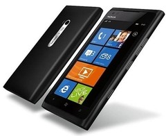 Nokia Lumia 900 Preto com Windows Phone, Câmera 8MP, Internet Explorer 9, 3G, Wi-Fi, Bluetooth, Pacote Office e Fone de Ouvido na internet