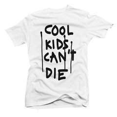Playera Los Chicos Cool Nunca Mueres/ Cool Kids Cant Die