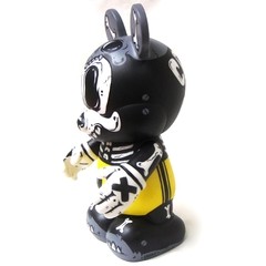 Skulled Mickey Art Toy en internet