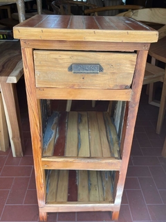 Mesa de Luz o Arrime en Madera reciclada