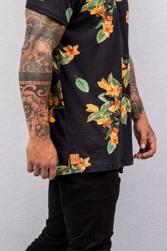 T SHIRT FLORAL BLACK (ESTAMPA DIGITAL) - comprar online