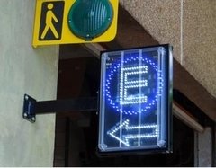 Cartel para estacionamiento con led doble faz (2 tapas de policarbonato de 380x260x45 mm)