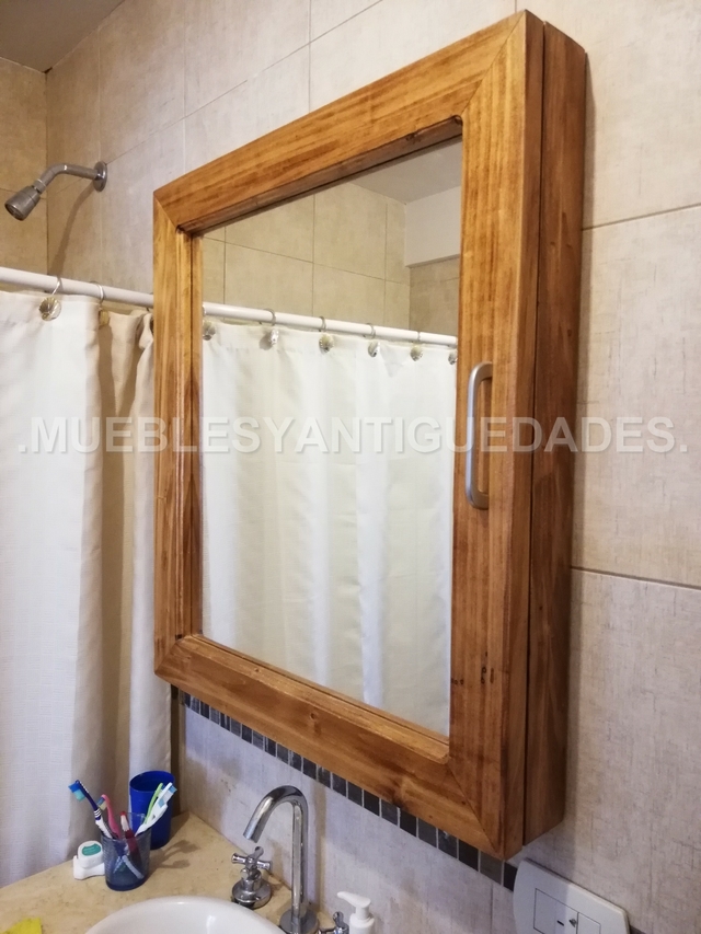 BANQUETA PARA BAÑO LAQUEADA