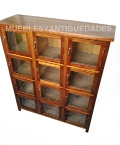 Fideera antigua con 12 puertas con vidrio en pinotea (FI107A) - tienda online