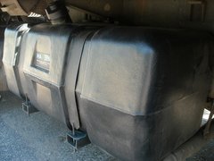 Tanque lateral 315 litros con soportes